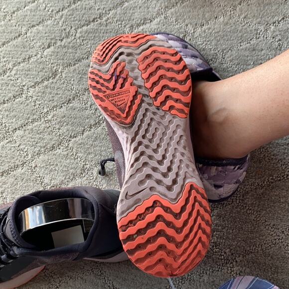 Nike Shield Running Shoes Size Oil Gray casual lightweight sz 9 athletic - Picture 8 of 8